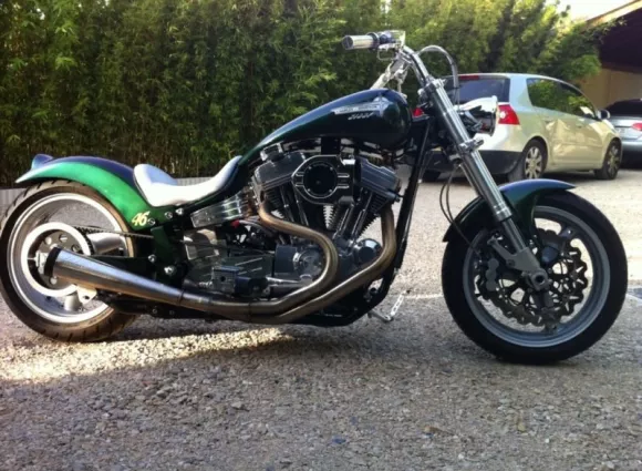 Harley davidson 883 sportster